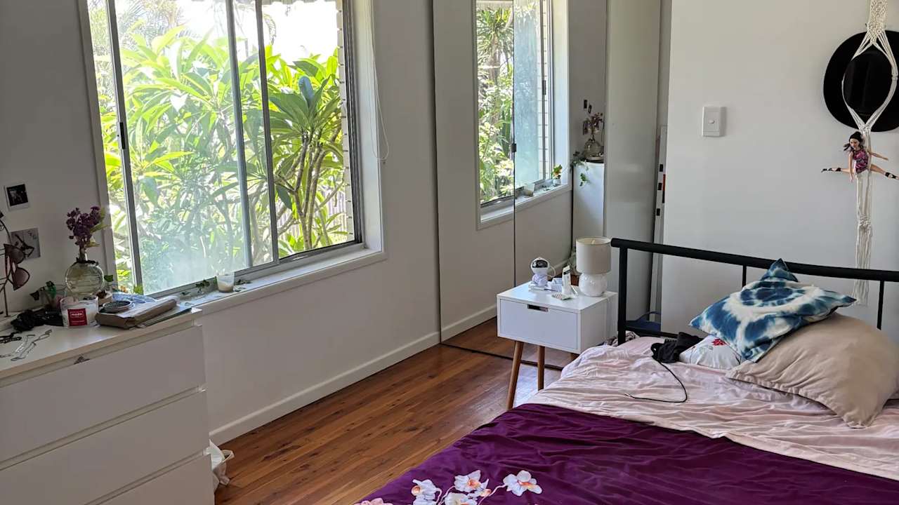 Furnished room in a flatshare