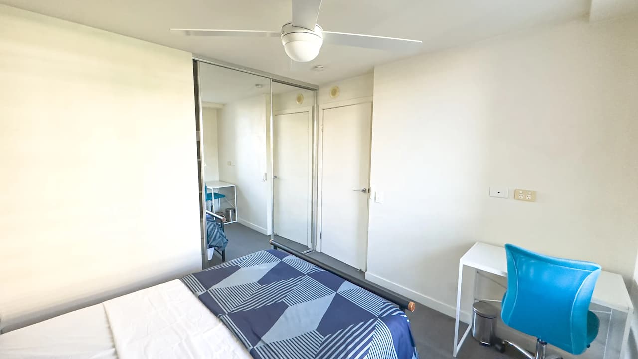 Furnished room in a flatshare