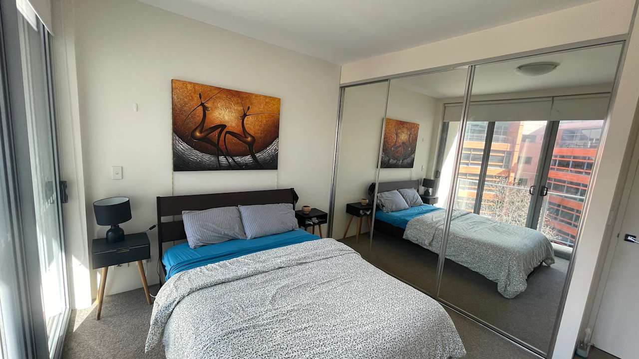 Furnished room in a flatshare