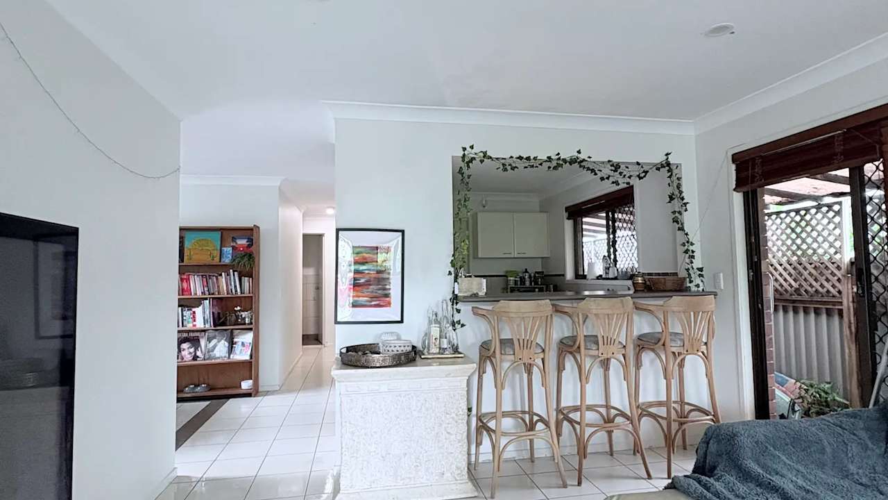 Furnished room in a flatshare