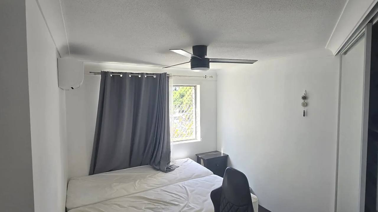Furnished room with own bathroom
