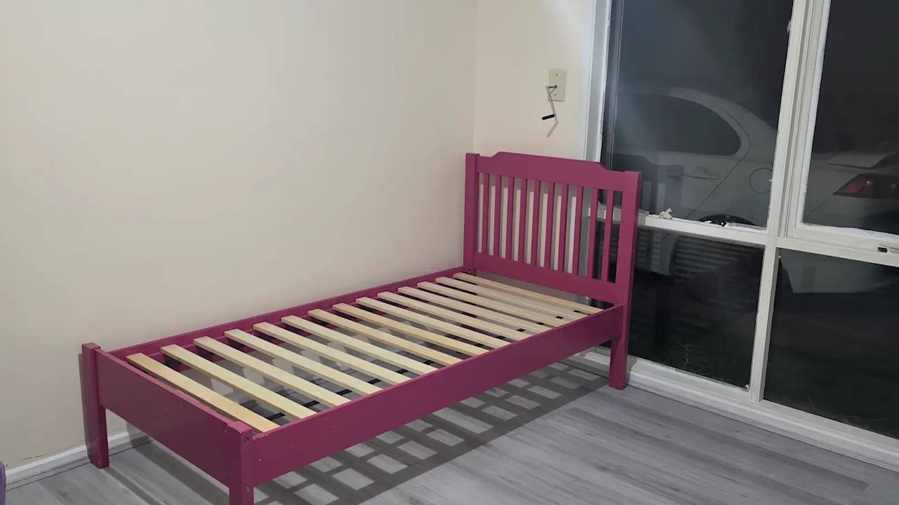 Room in a share house