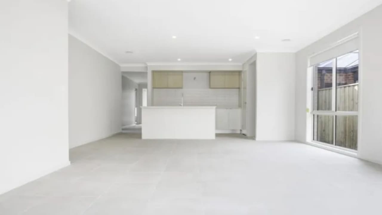 Whole property with 4 rooms for rent