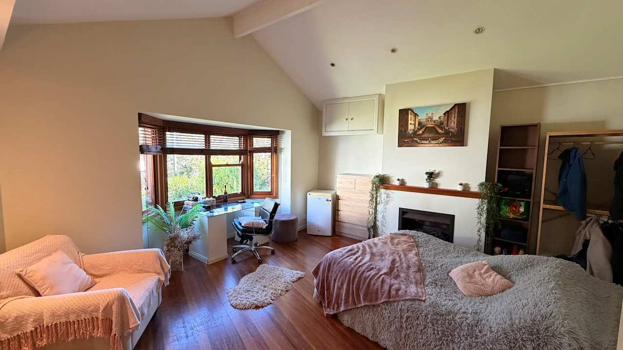 Room in a share house