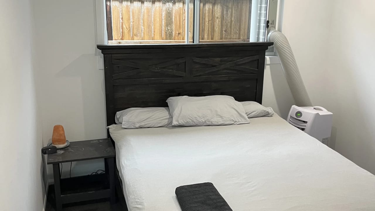 Room in a share house