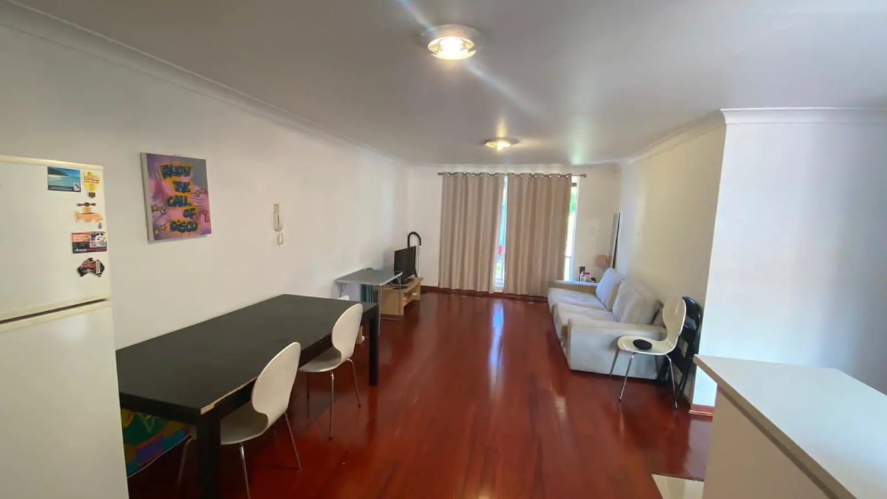 Furnished room in a flatshare