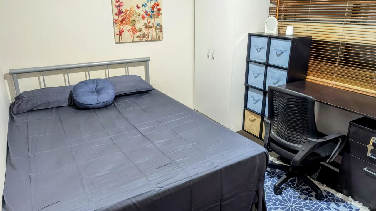 Furnished room in a share house