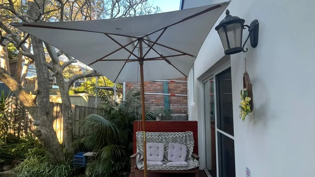 Whole property with 2 rooms for rent