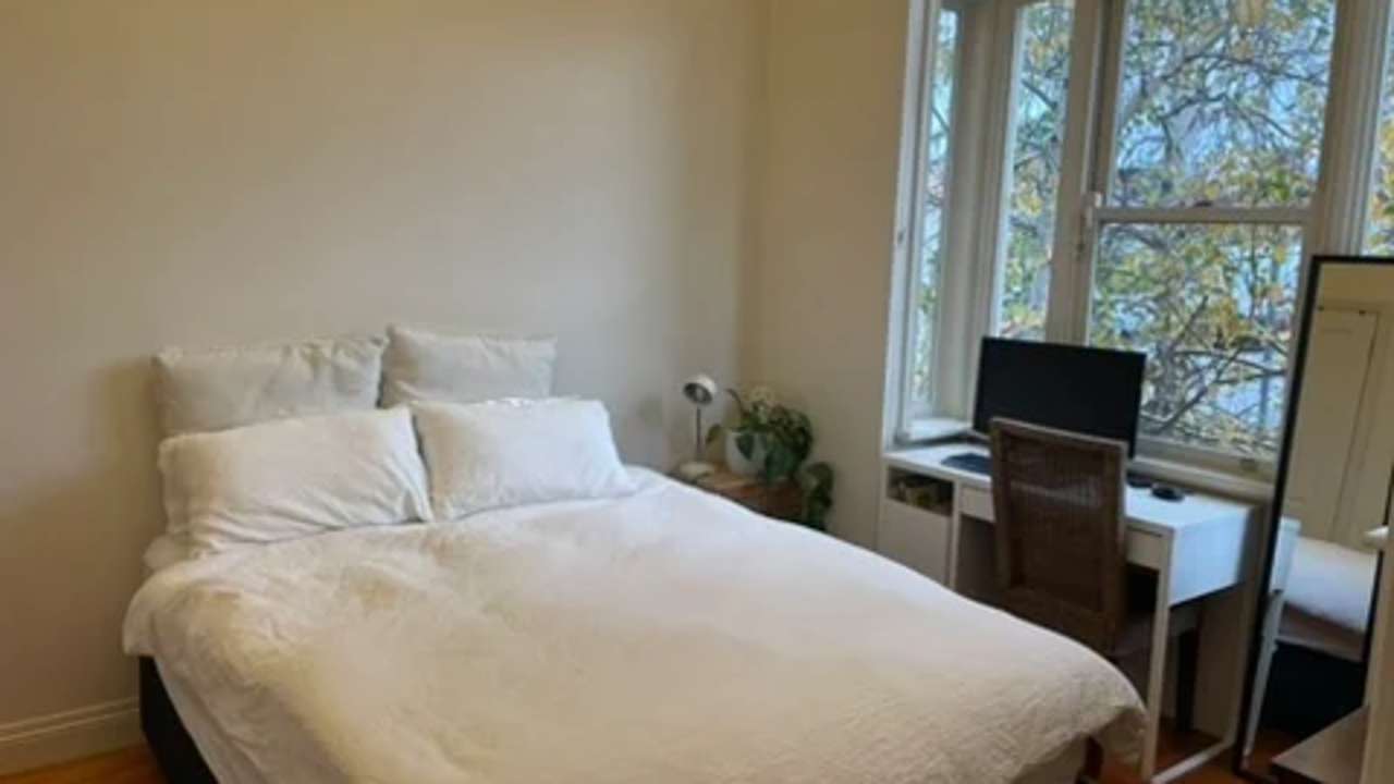 Unfurnished room in a share house