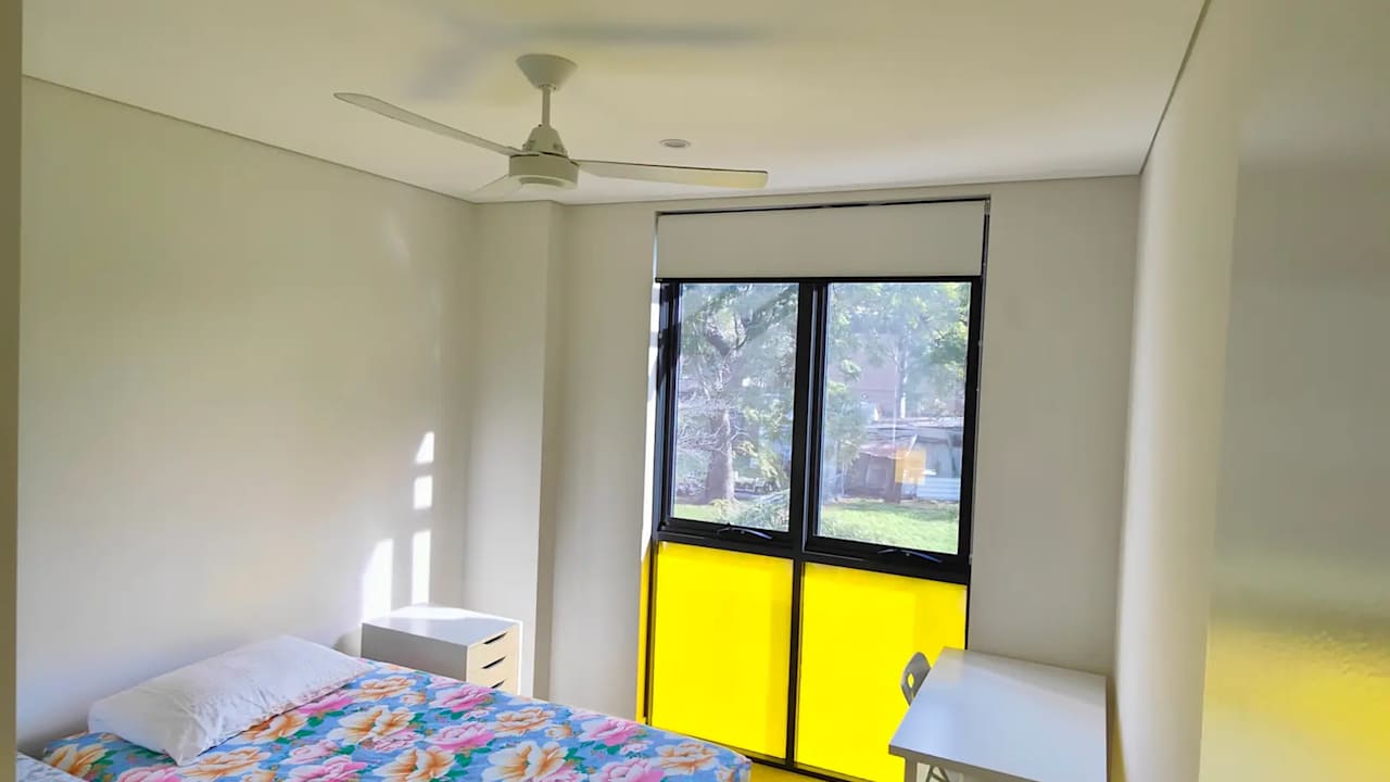 Furnished room in a flatshare