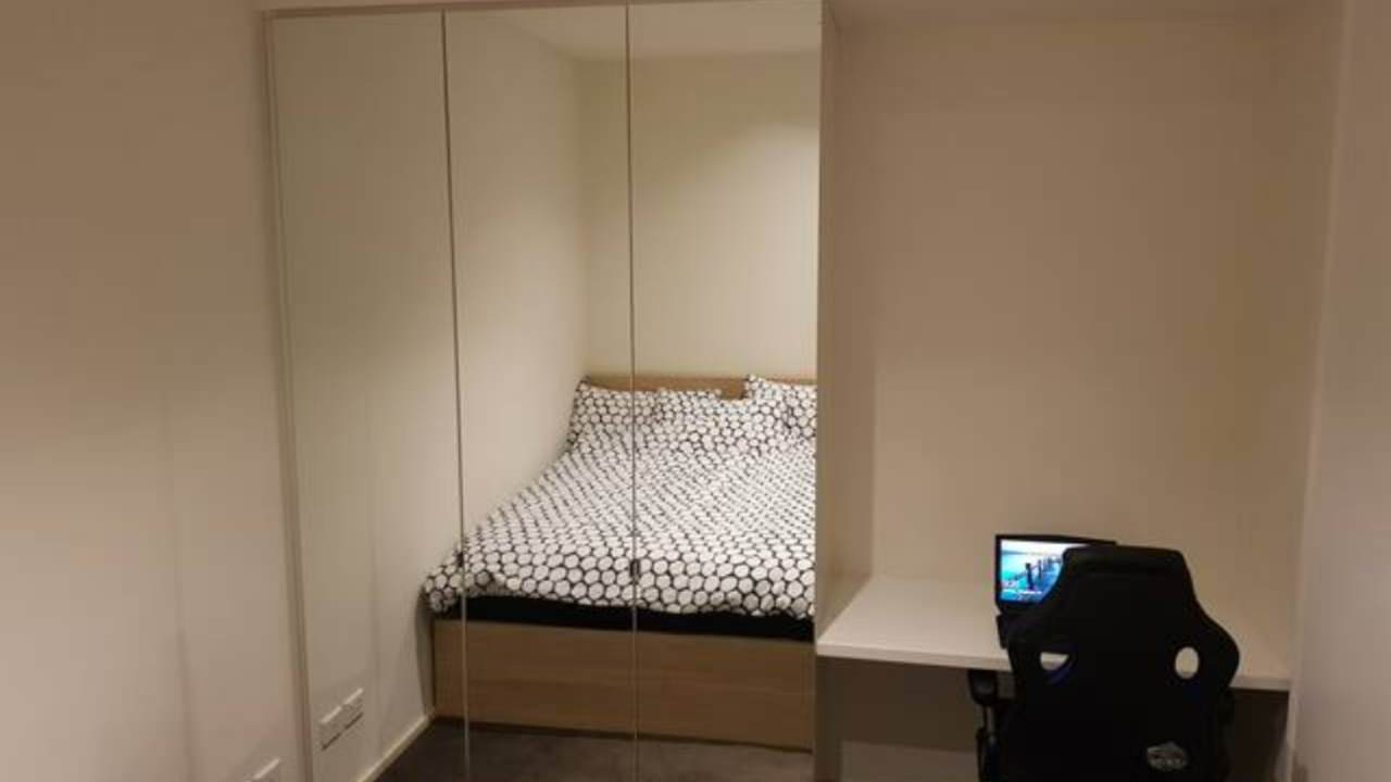 Furnished room in a flatshare