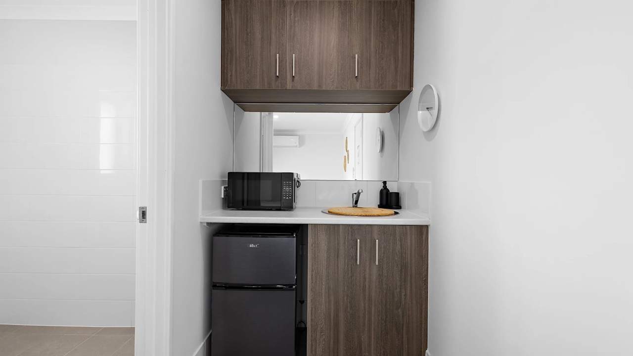 Furnished room with own bathroom