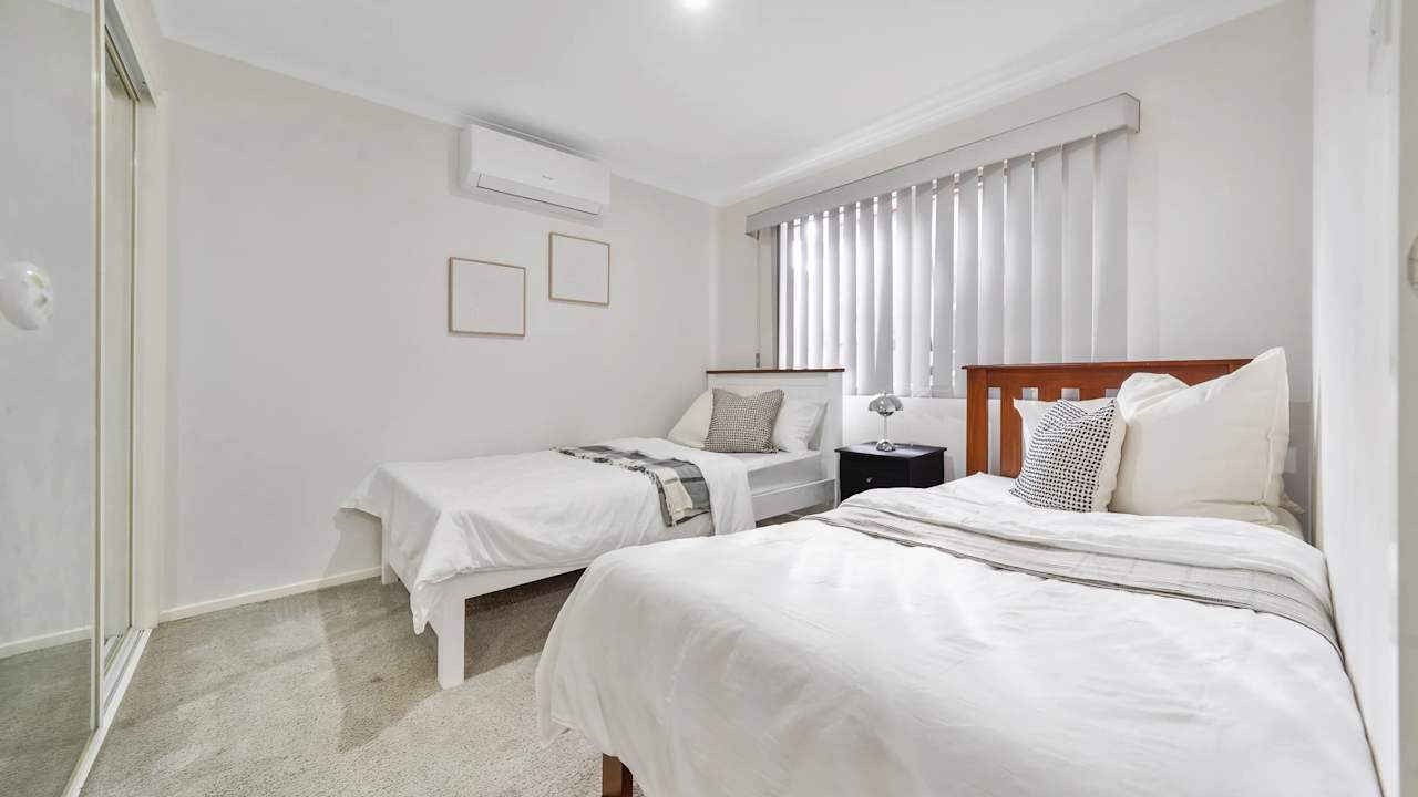 Furnished room in a share house