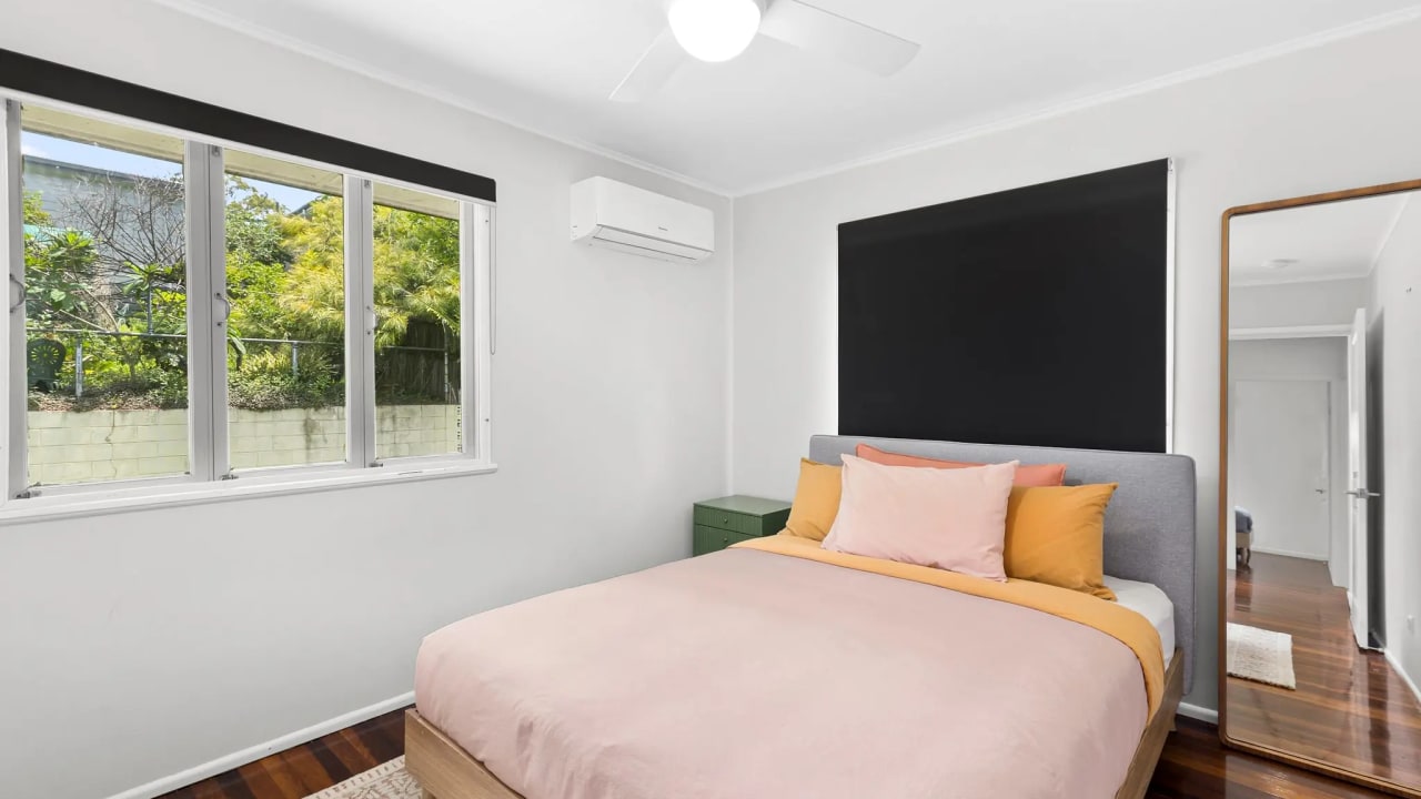 Unfurnished room in a share house