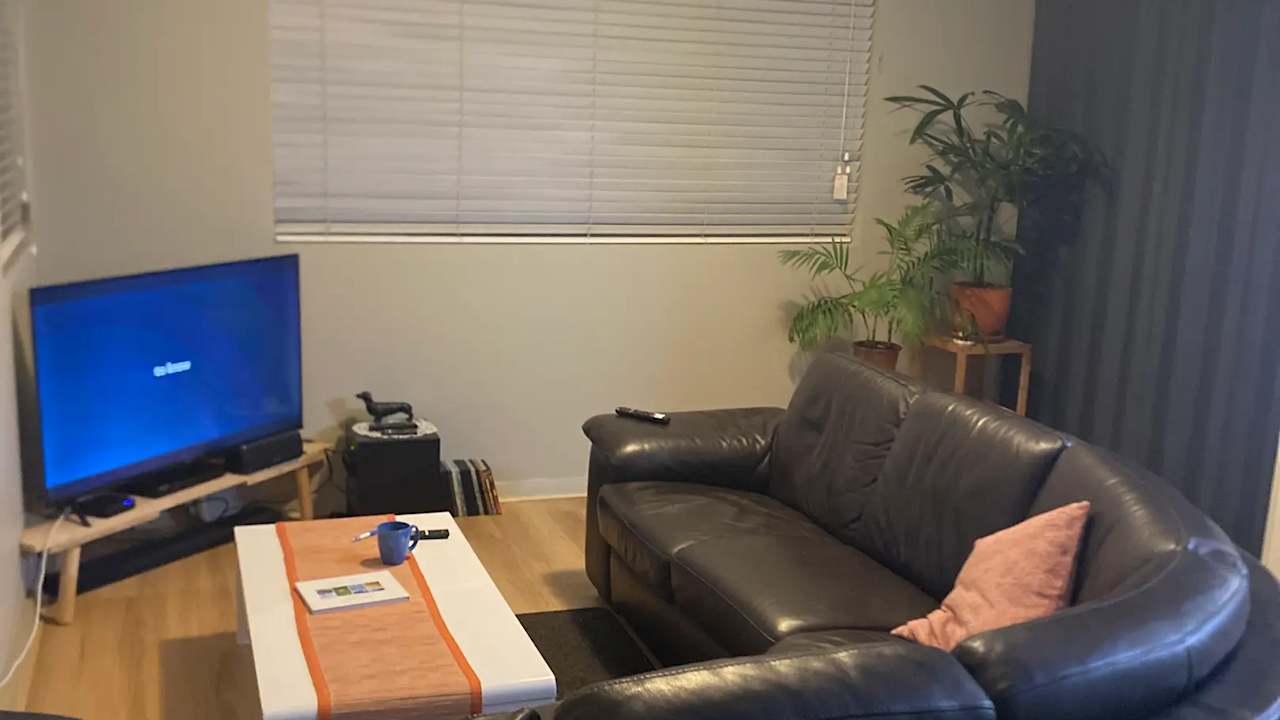 Unfurnished room in a flatshare