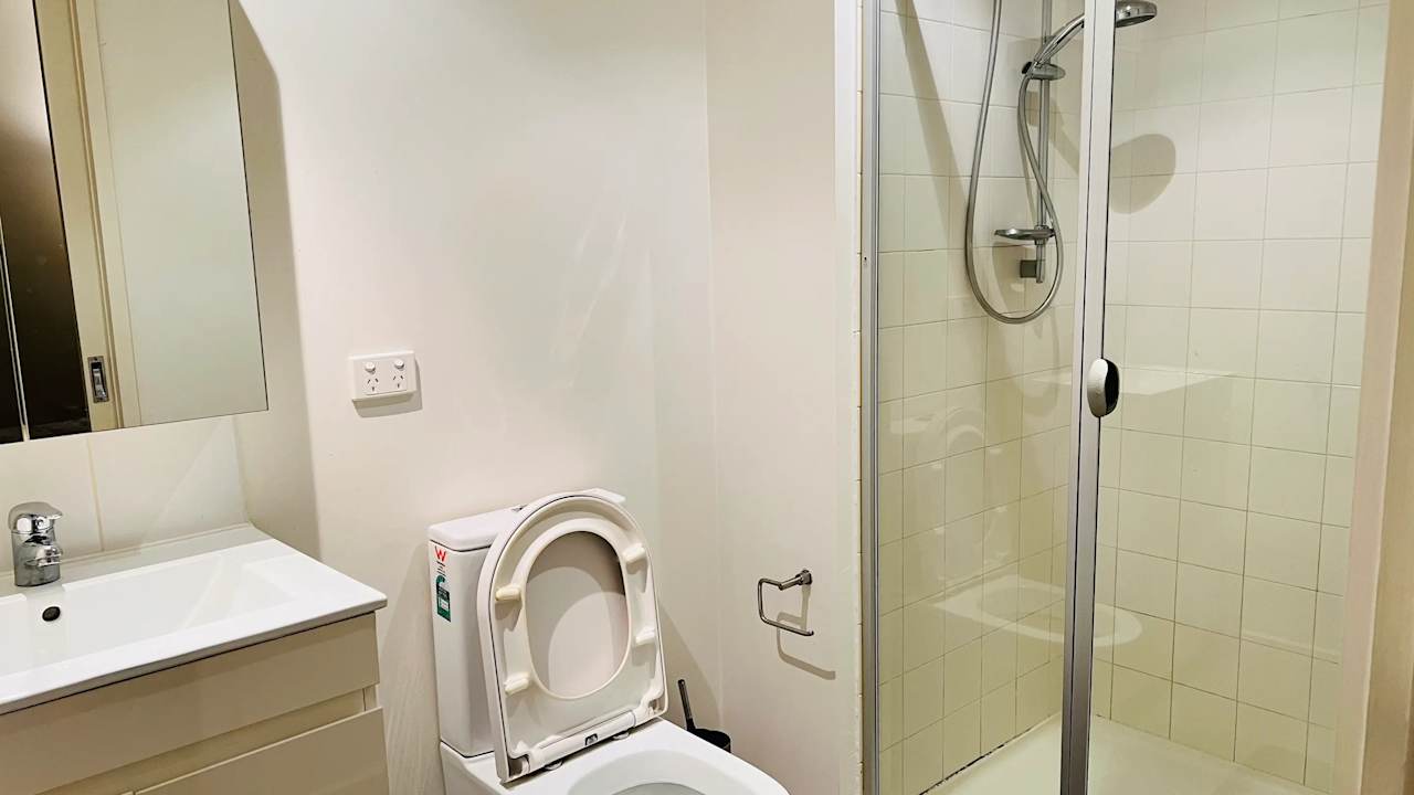 Whole property with 2 rooms for rent
