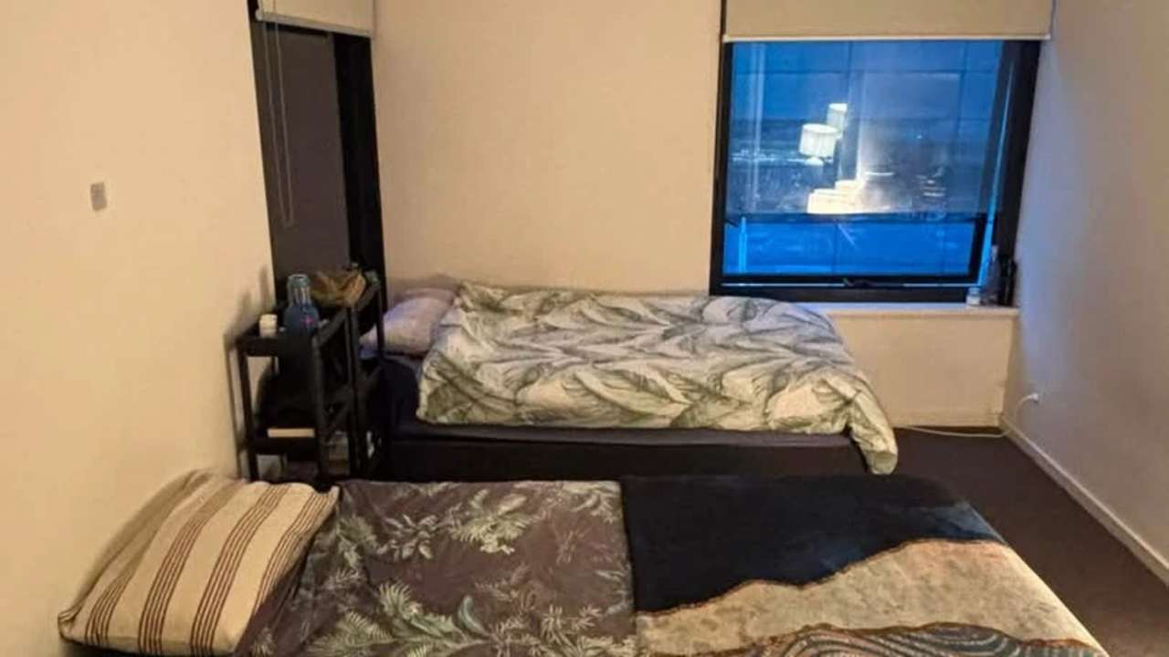 Furnished room in a share house