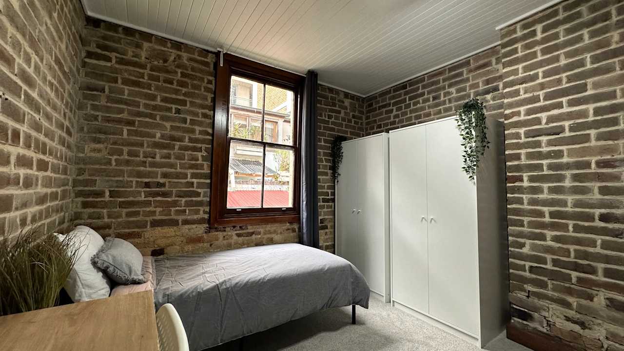 Furnished room in a share house