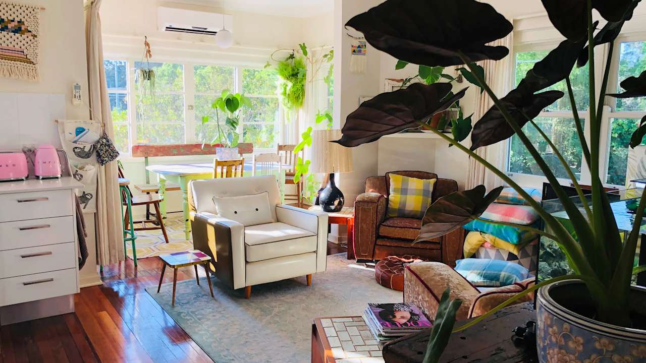 Room in a share house