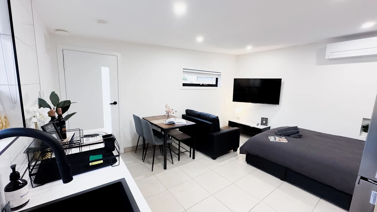 Furnished room studio flat for rent
