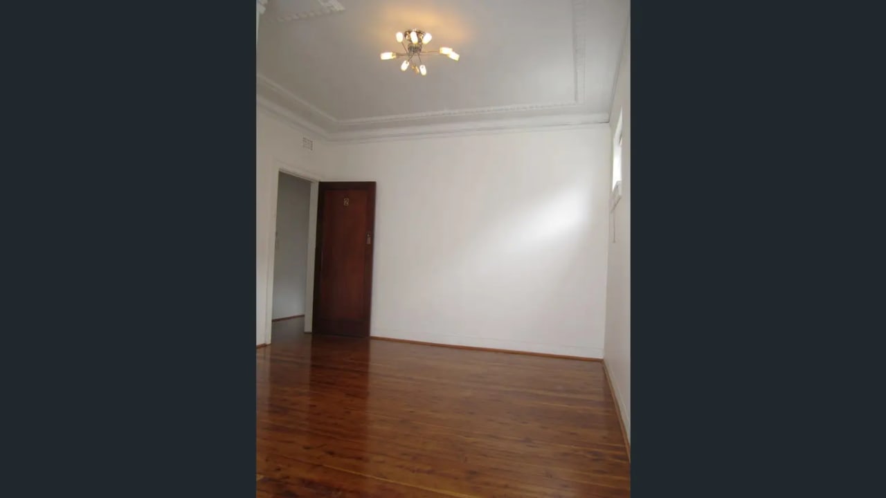 Unfurnished room in a flatshare