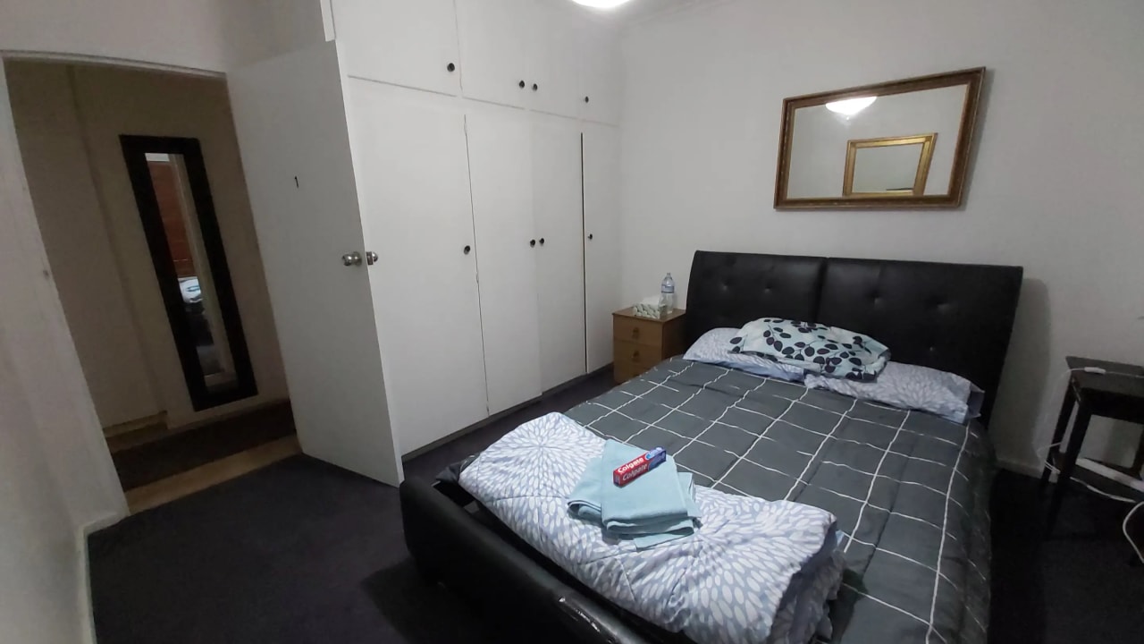 Furnished room in a flatshare