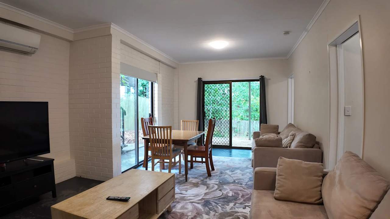 Whole property with 2 rooms for rent