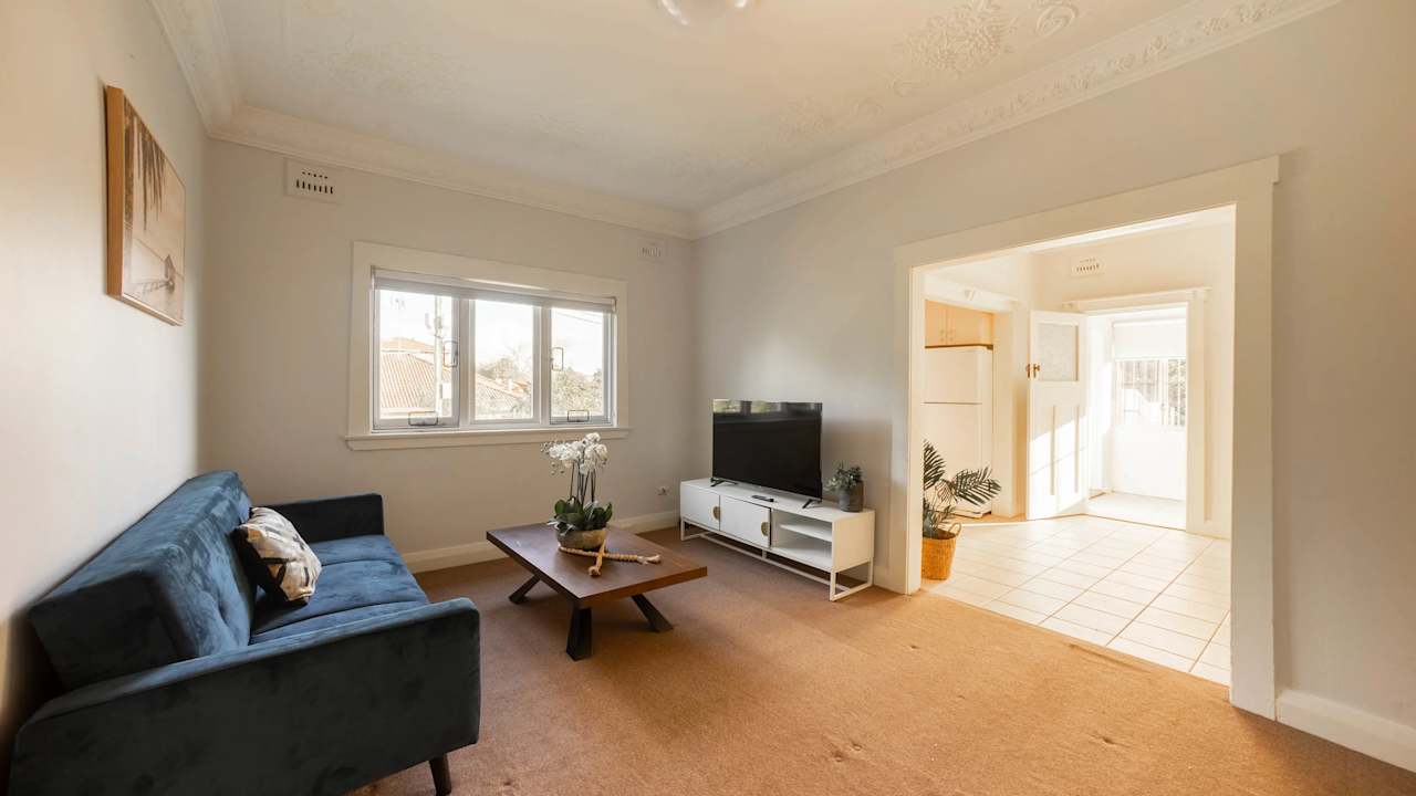 Whole property with 2 rooms for rent