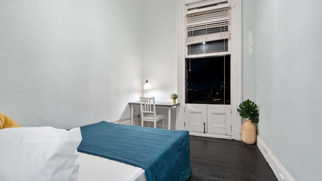 Furnished room studio flat for rent