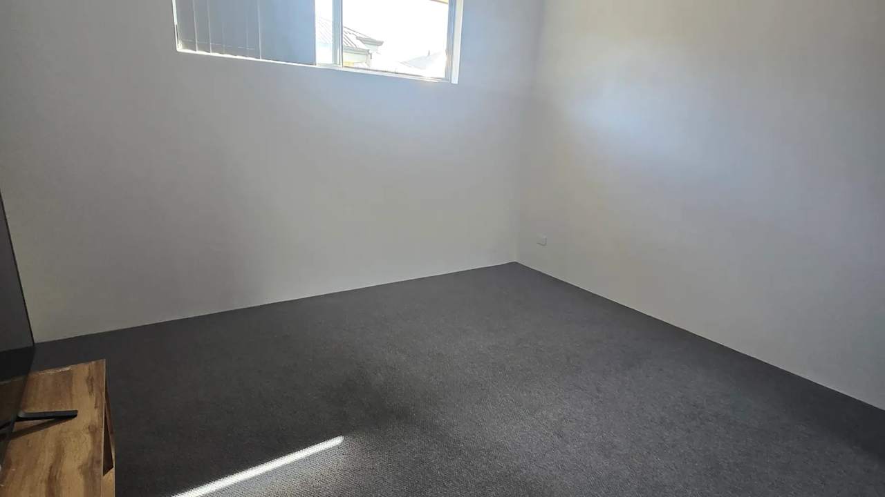 Unfurnished room in a share house