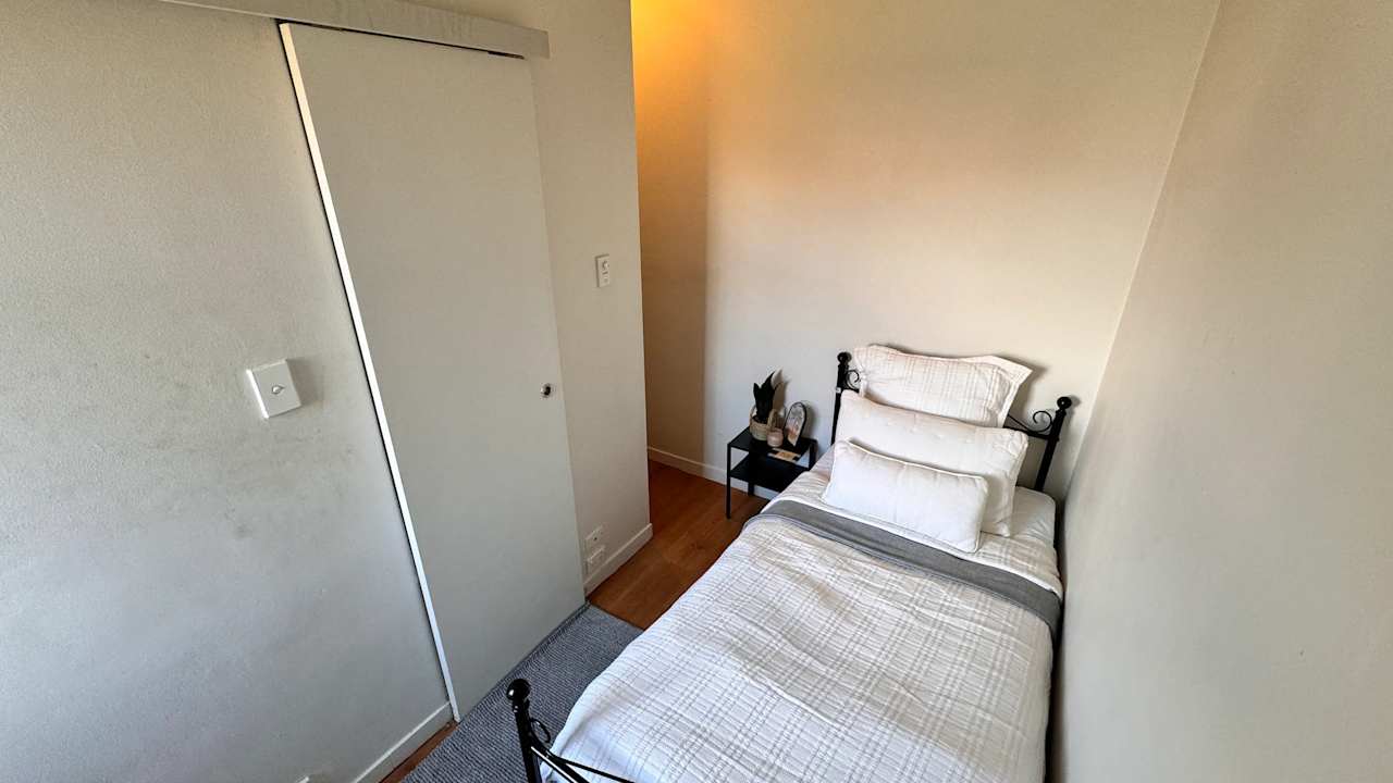 Furnished room studio flat for rent