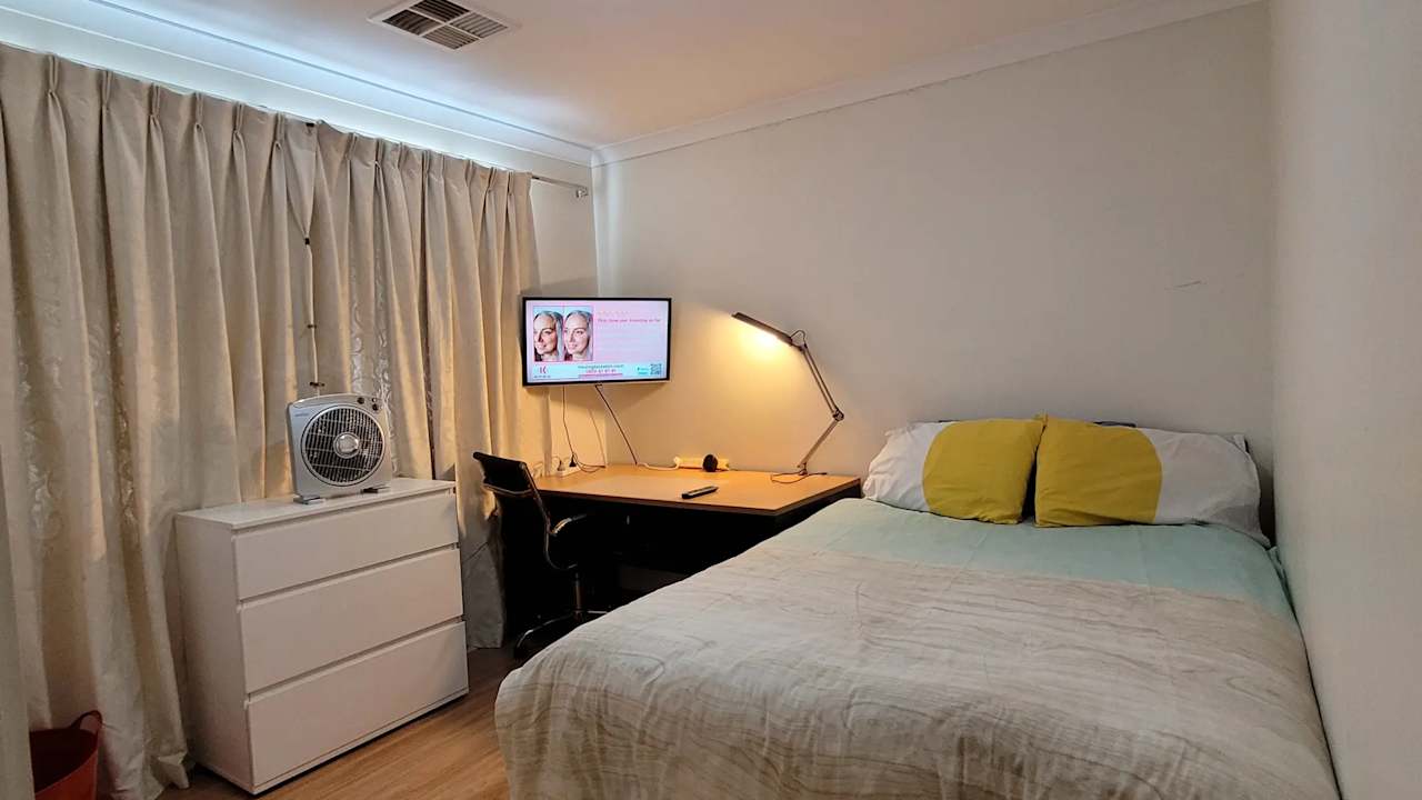 Furnished room in a share house