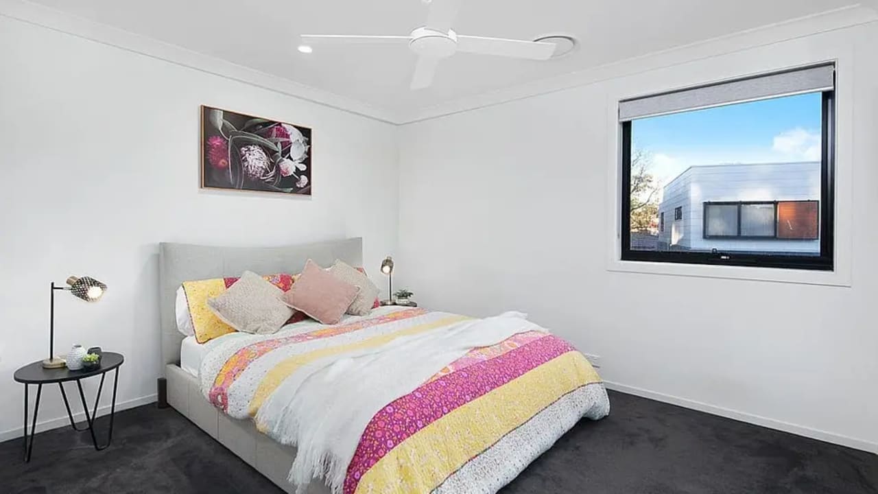 Room in a share house