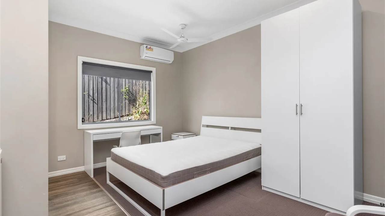 Furnished room studio flat for rent