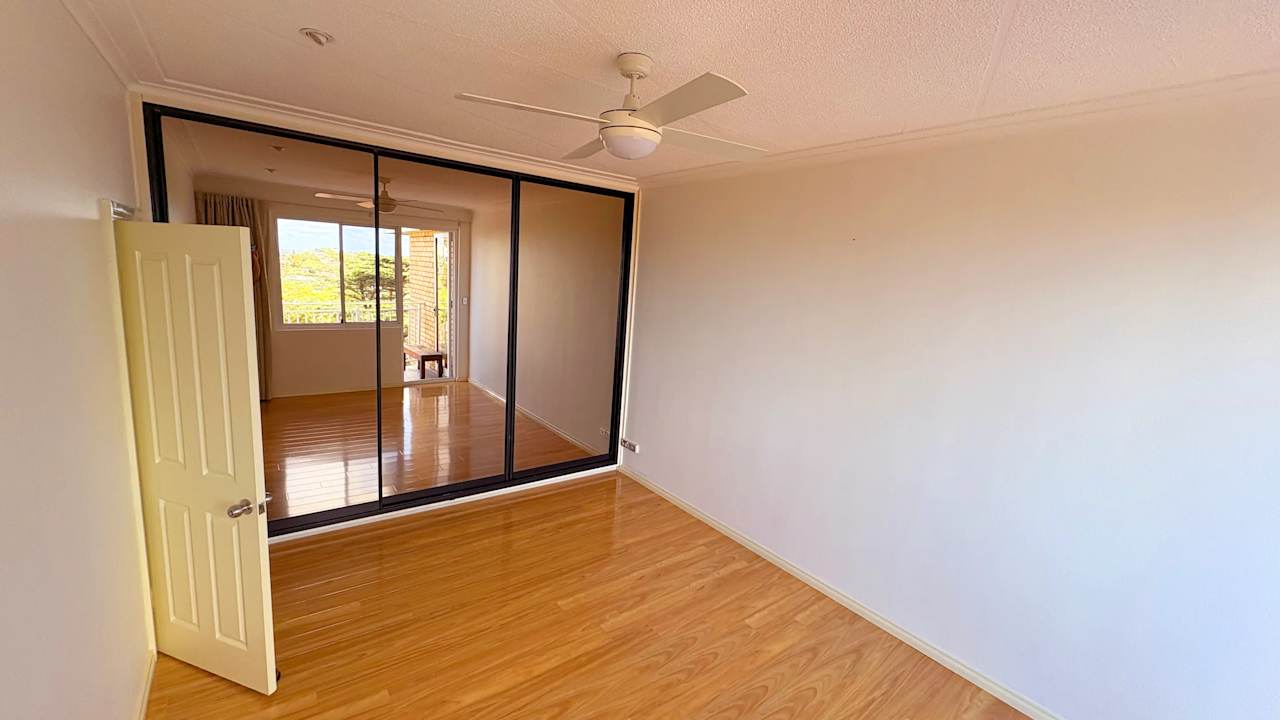 Unfurnished room in a flatshare