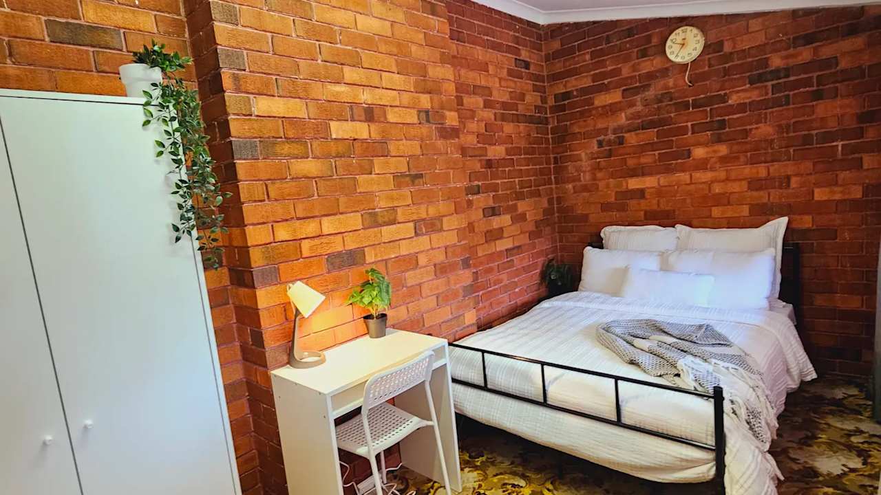 Furnished room in a share house