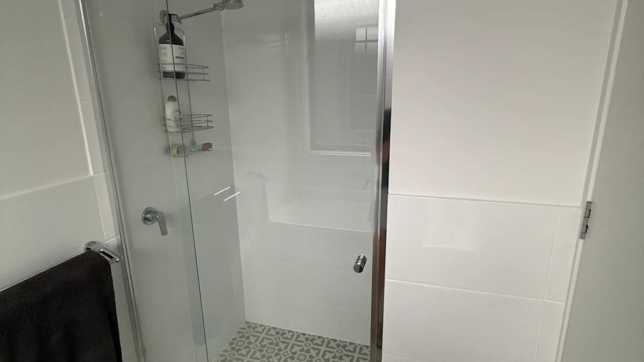 Room in a share house