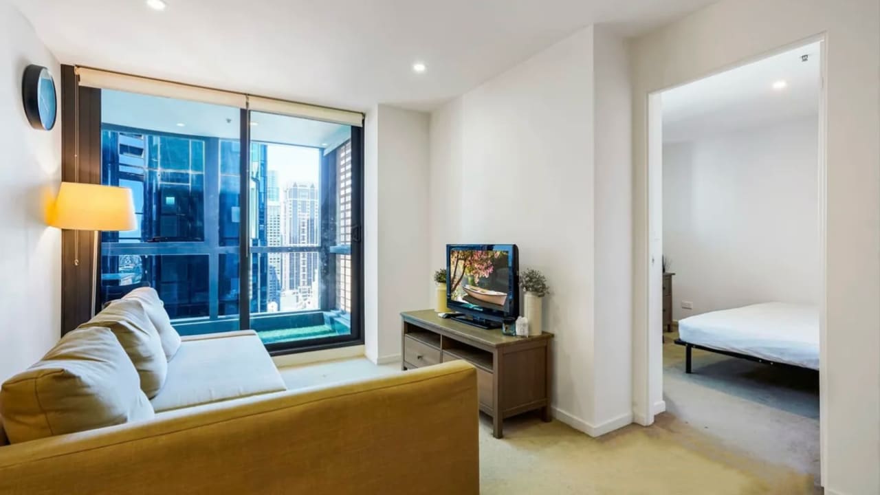 Furnished room in a flatshare