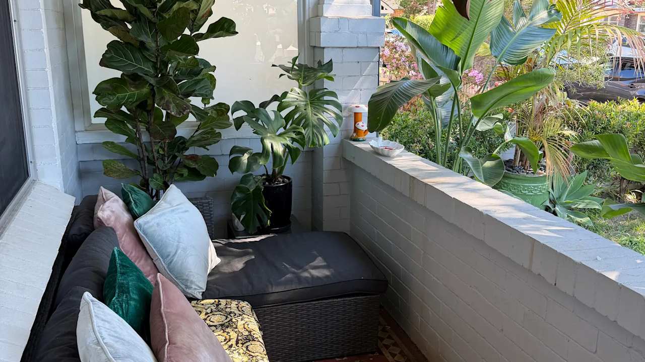 Furnished room in a share house