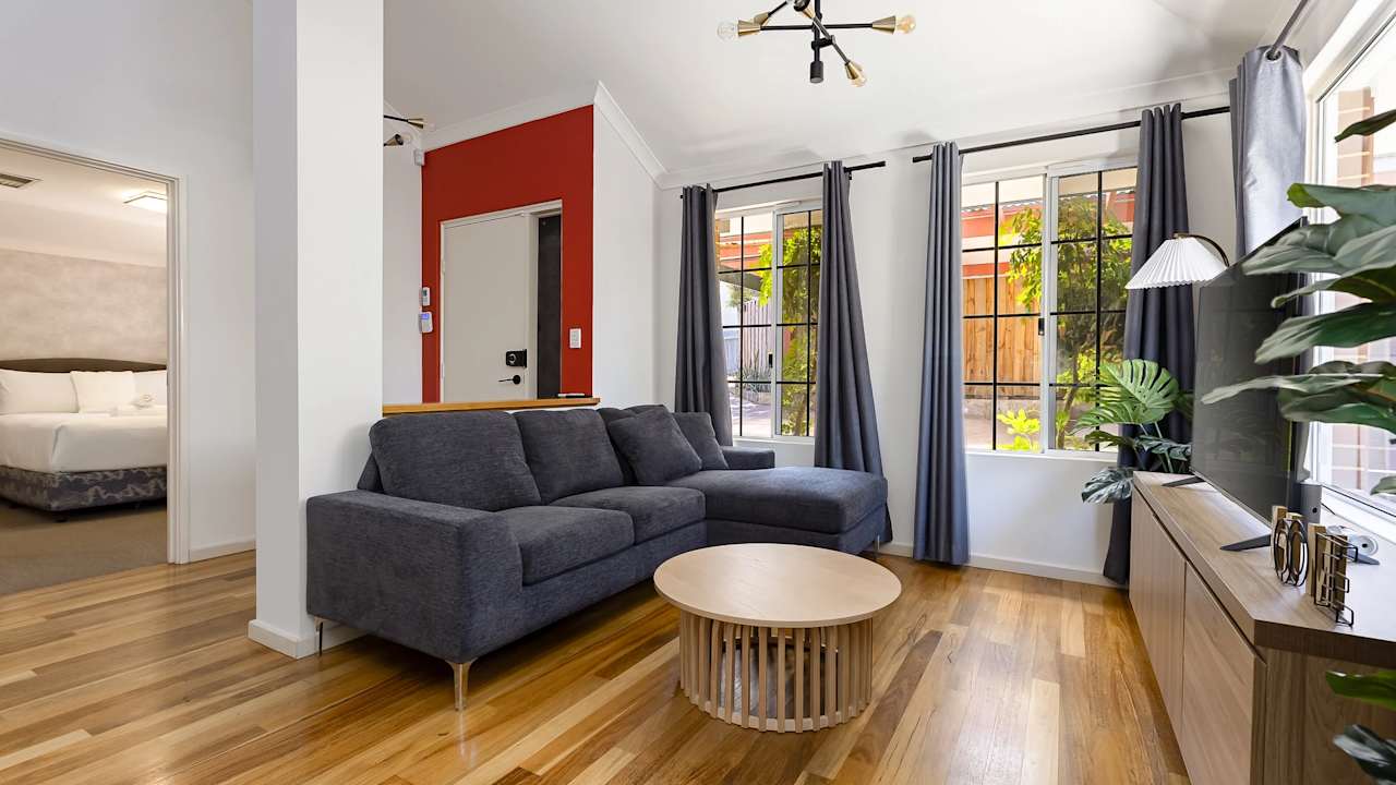 Whole property with 4 rooms for rent