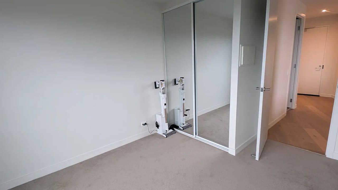 Unfurnished room with own bathroom
