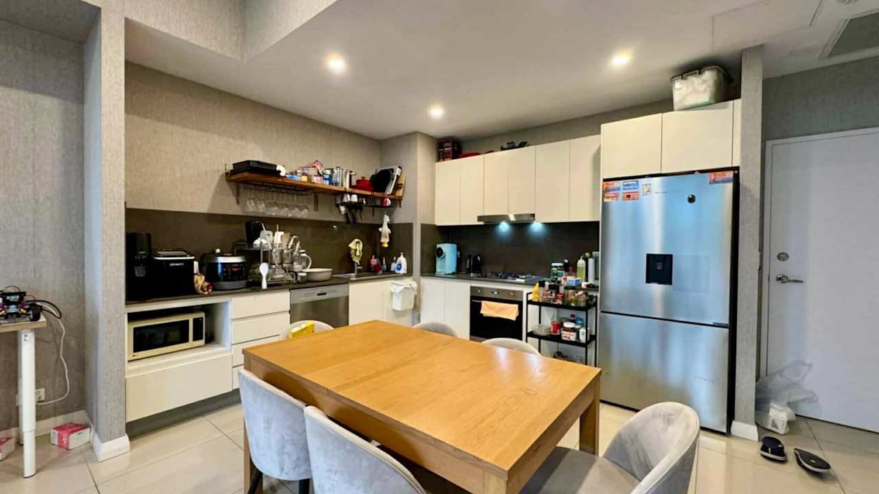 Furnished room with ensuite in a flatshare