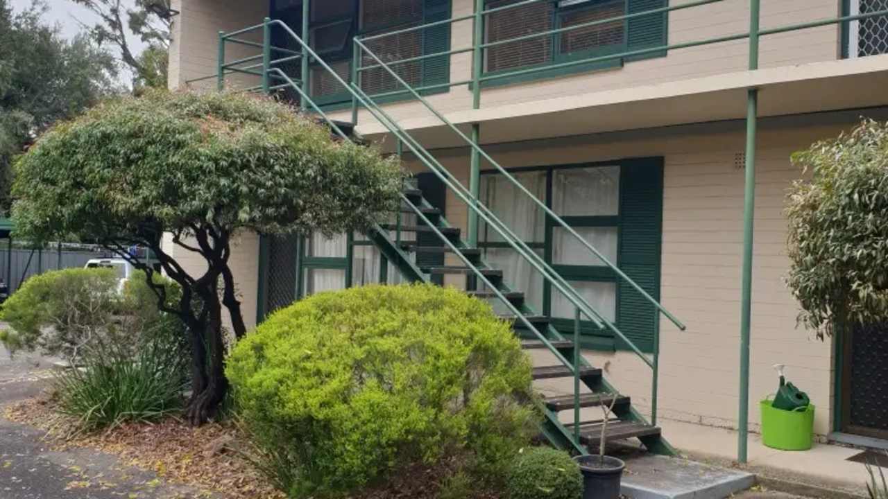 Whole property with 2 rooms for rent