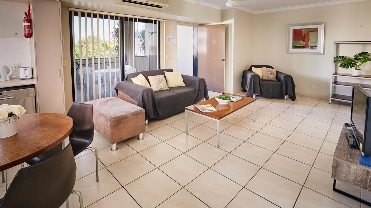 Furnished room with ensuite in a flatshare