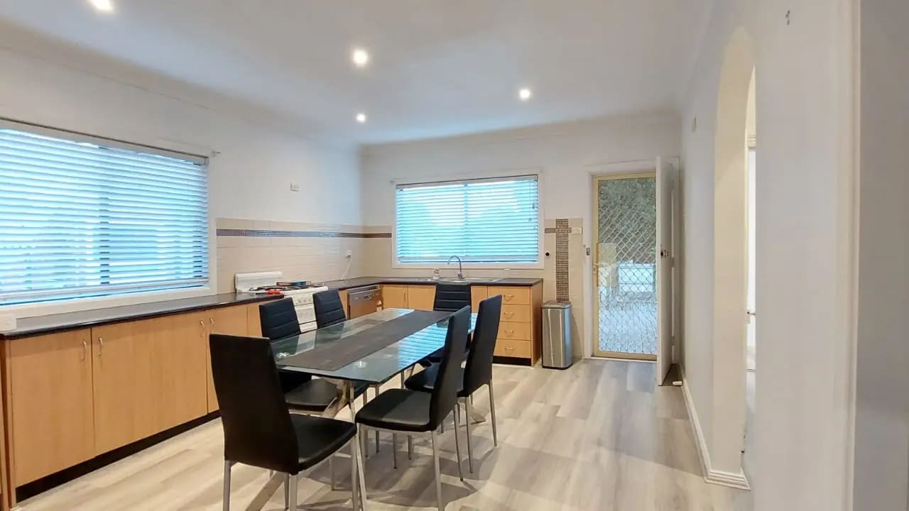 Furnished room in a share house