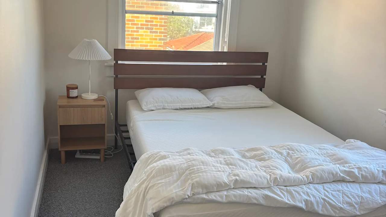 Furnished room in a flatshare