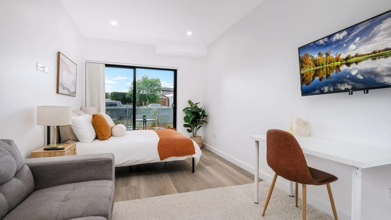 Room studio flat for rent