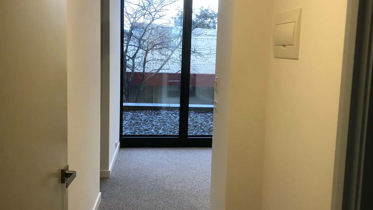 Unfurnished room in a flatshare