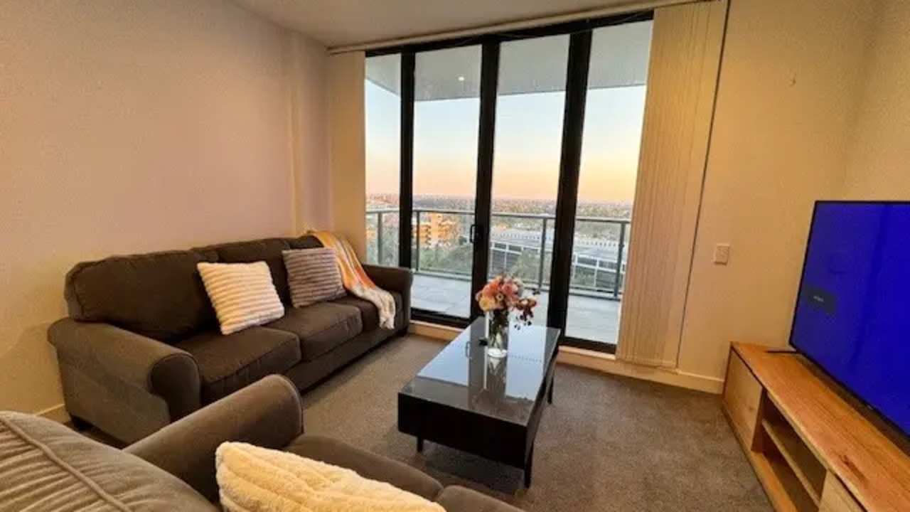 Furnished room with ensuite in a flatshare