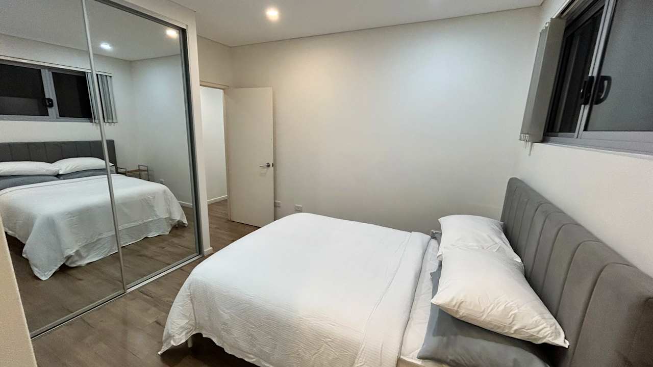 Furnished room with ensuite in a flatshare